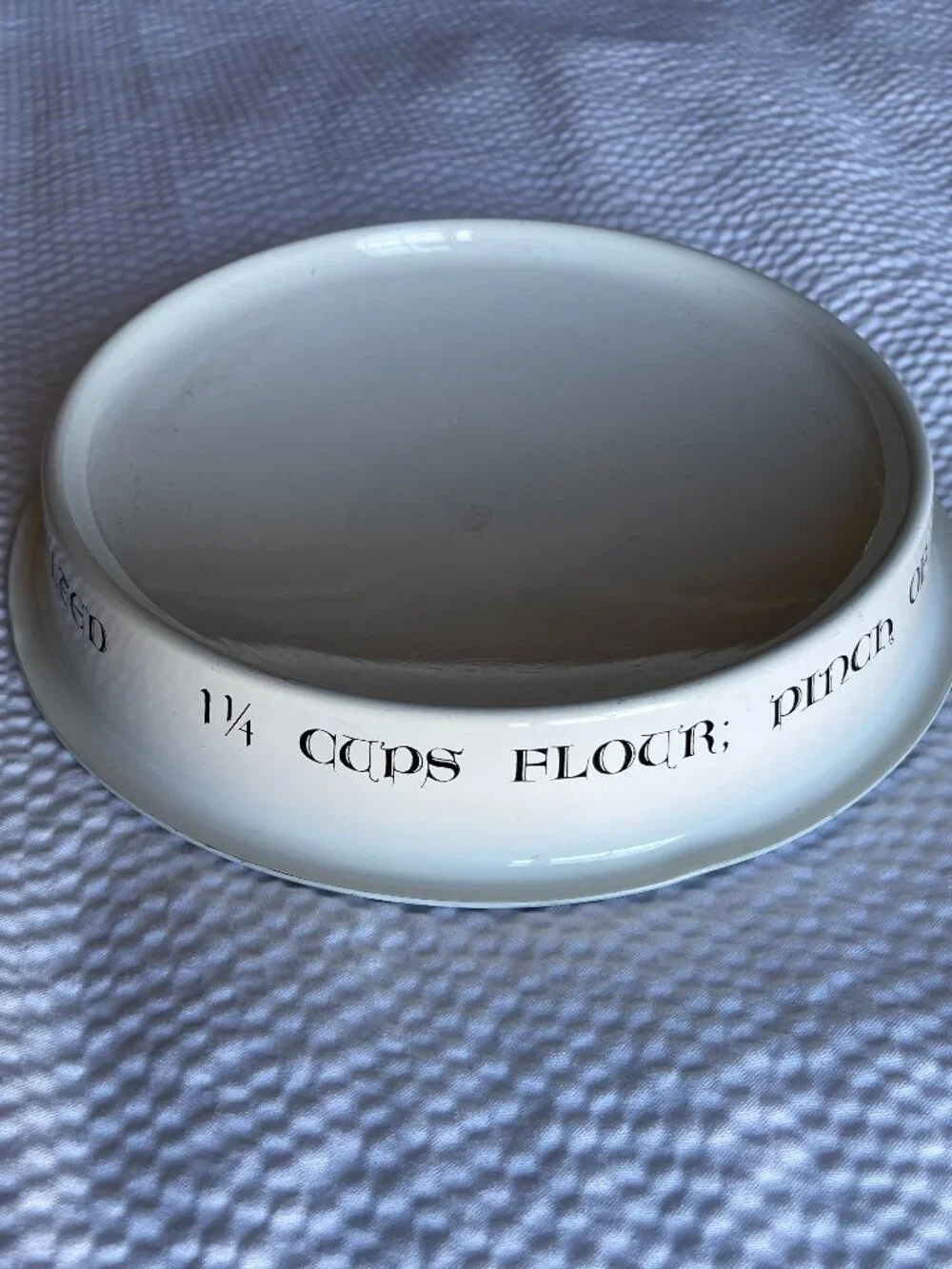 Farmhouse Folk Art White Enamel Aluminum Crepe Pan Bowl